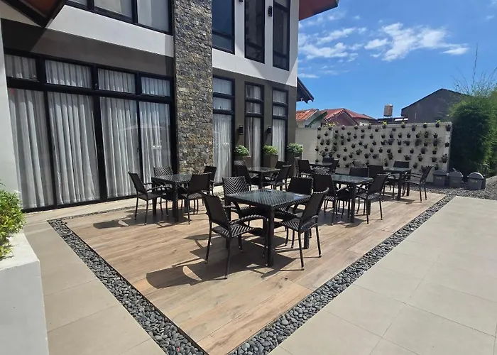 Kai's Luxe Balcony At Royal Oceancrest Mactan Lapu-Lapu City
