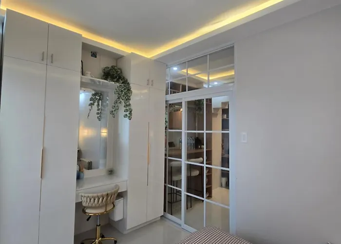 Kai's Luxe Balcony At Royal Oceancrest Mactan Guest house