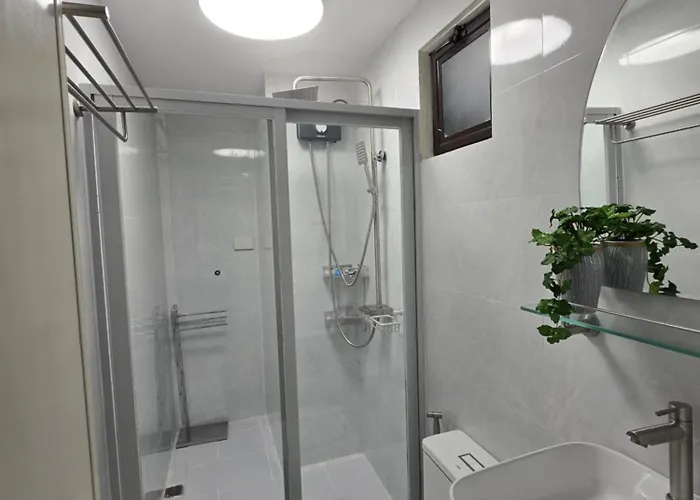 Kai's Luxe Balcony At Royal Oceancrest Mactan 3*